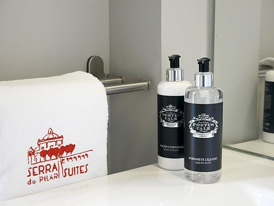 Serra do Pilar Porto Suites