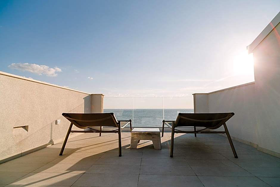 NUMA HOTEL