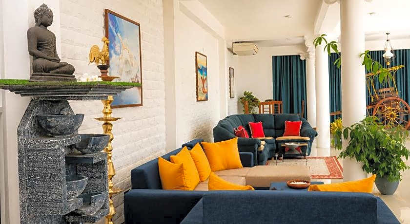 Queens Beach Hotel