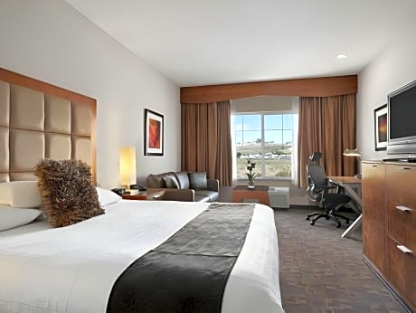 1 King Bed