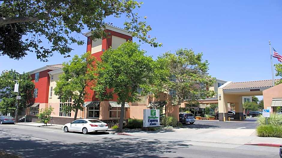 Holiday Inn Express Berkeley By IHG