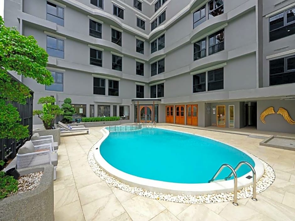 Oakwood Hotel & Residence Bangkok