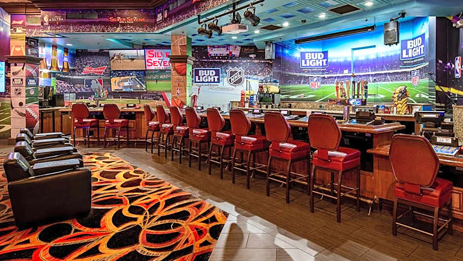 Silver Sevens Hotel & Casino