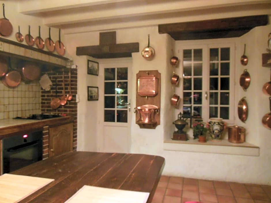 Prieure St Pierre de La Luthumiere