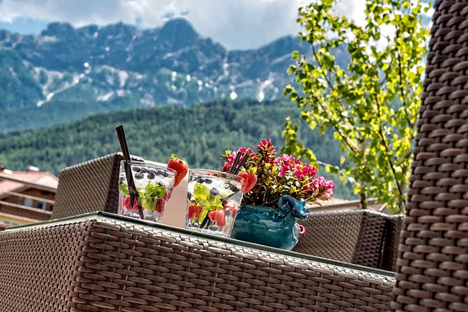 Hotel Post - OlangCard included