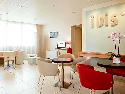 ibis Senlis