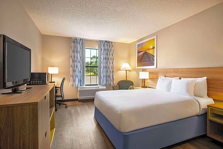 Days Inn by Wyndham Shallotte