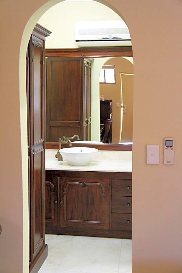 Overlander Homestead Motel