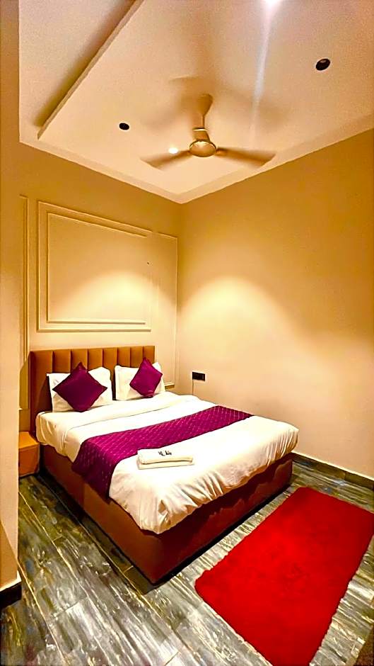 Hotel Brooklyn Suites - Near Golden Temple
