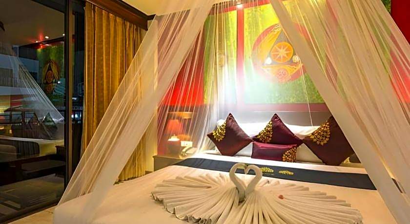 Tanawan Phuket Hotel