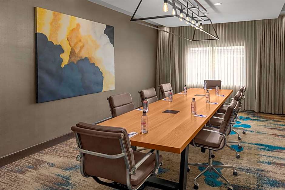 DoubleTree by Hilton Lubbock - University Area