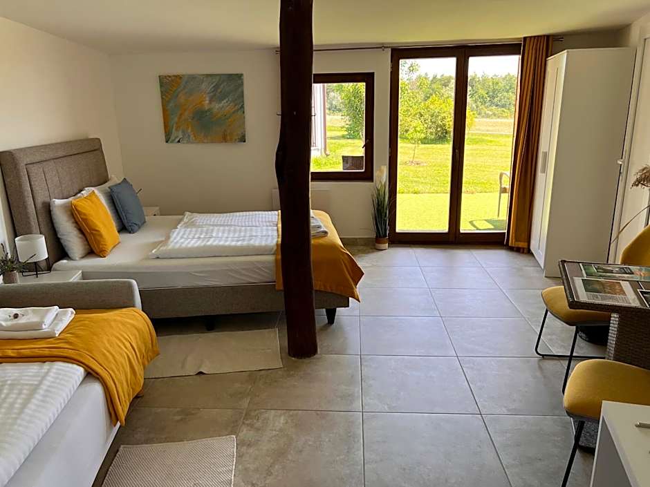 Tenger-szem Panzió és Lovasudvar