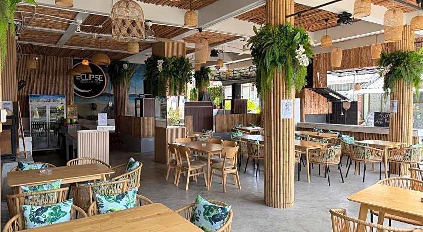 Eclipse Hostel and Bar