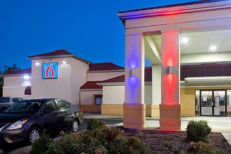 Motel 6-Shepherdsville, KY Louisville South