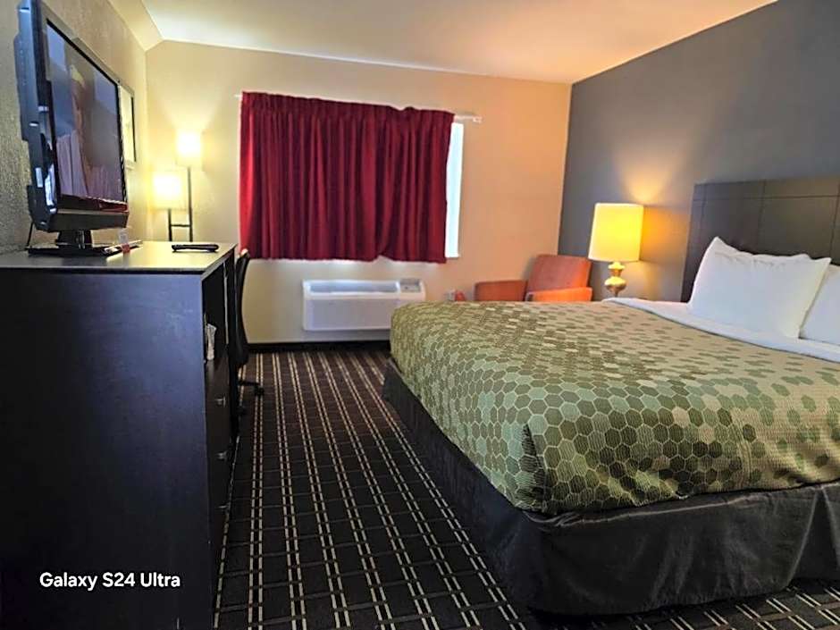 Econo Lodge Inn & Suites Mason City - Clear Lake