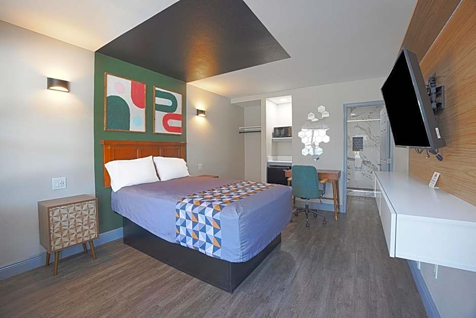 Sunrise Inn by OYO Titusville FL