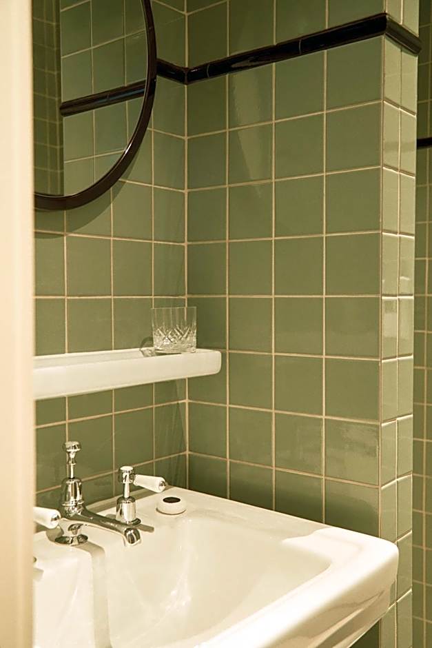 Grand Hotel Bellevue London