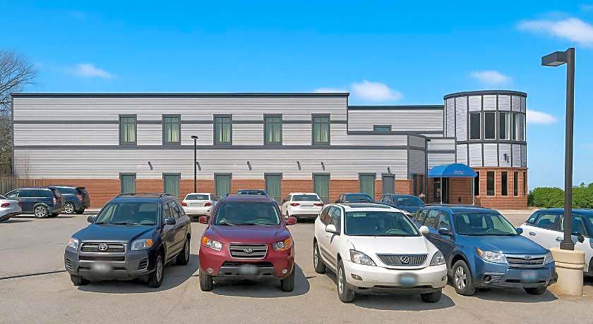 Premier Inn & Suites - Downtown Hamilton Hotel