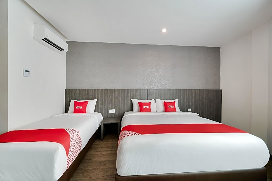 Capital O 89386 Stay 365 Hotel