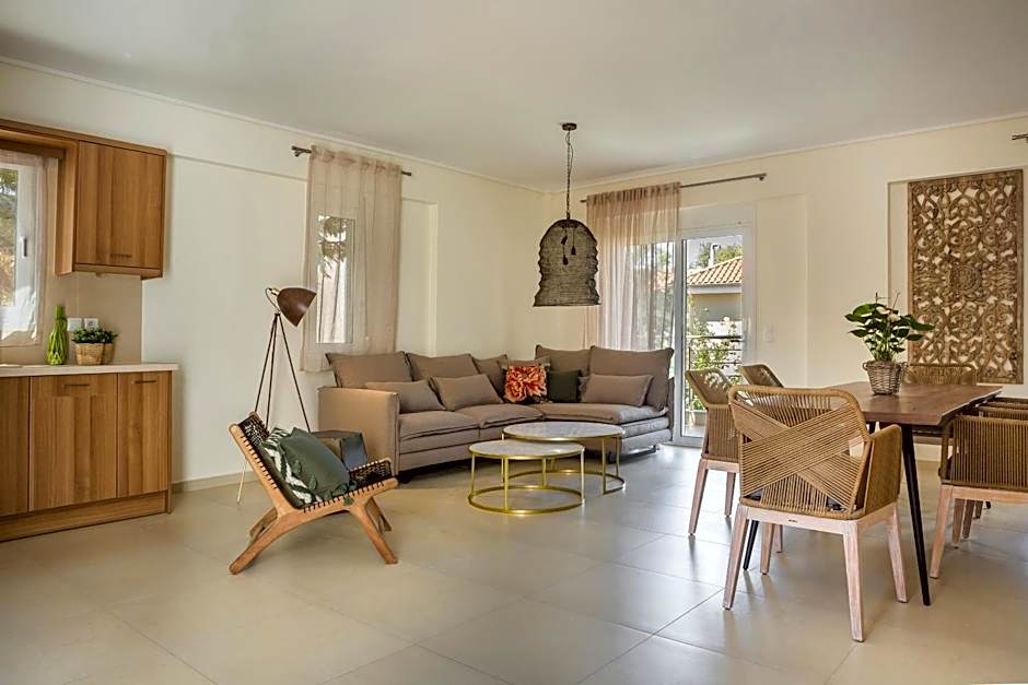 Meliti Waterfront Suites