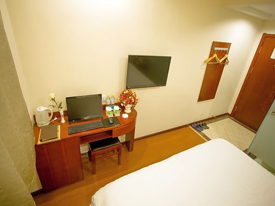 GreenTree Inn Baoding Sanfeng Road Agricultural University Shell Hotel