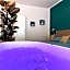 Le Coq Suites