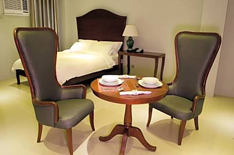 Regal Suite