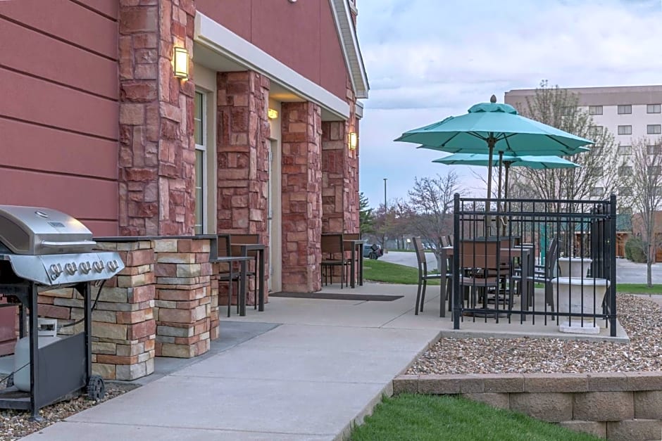 Homewood Suites By Hilton Cedar Rapids-North