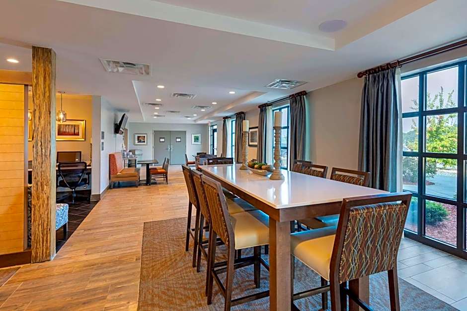 Comfort Inn & Suites