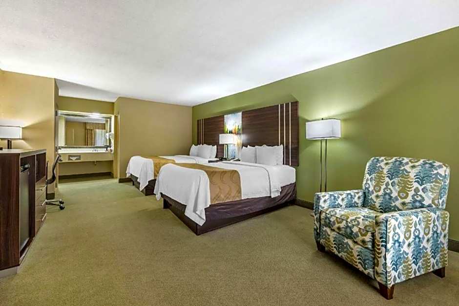 Quality Inn Paris