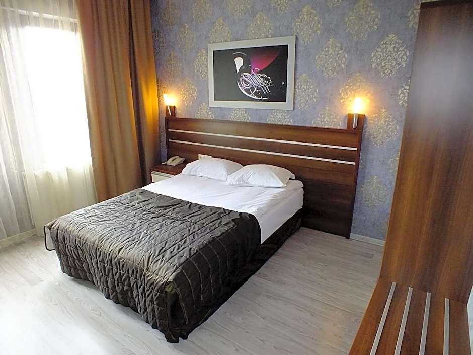 Lifos Hotel