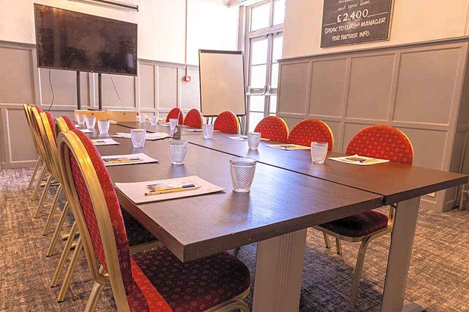Cromwell Lodge Hotel by Greene King Inns