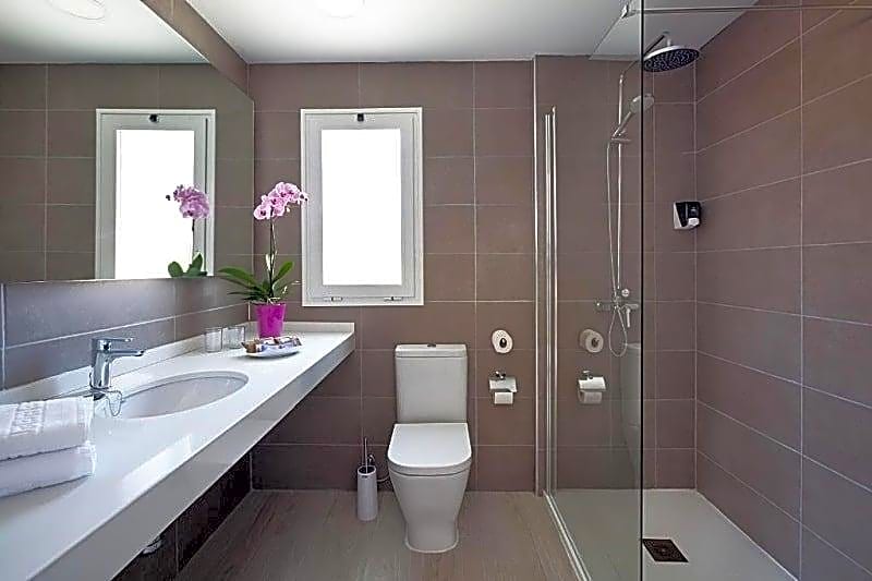 Playaolid Suites & Apartments