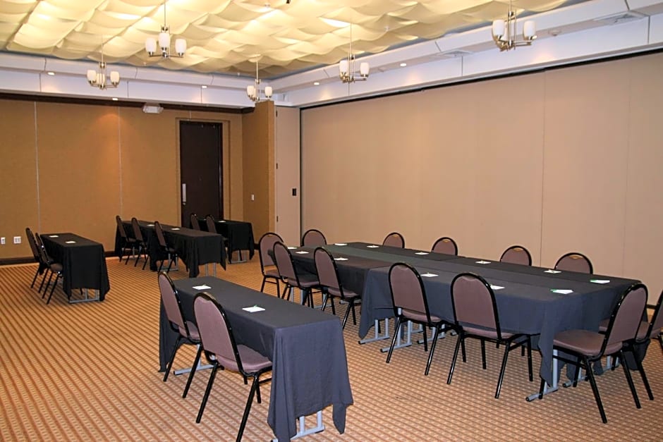 Holiday Inn Macon North By IHG