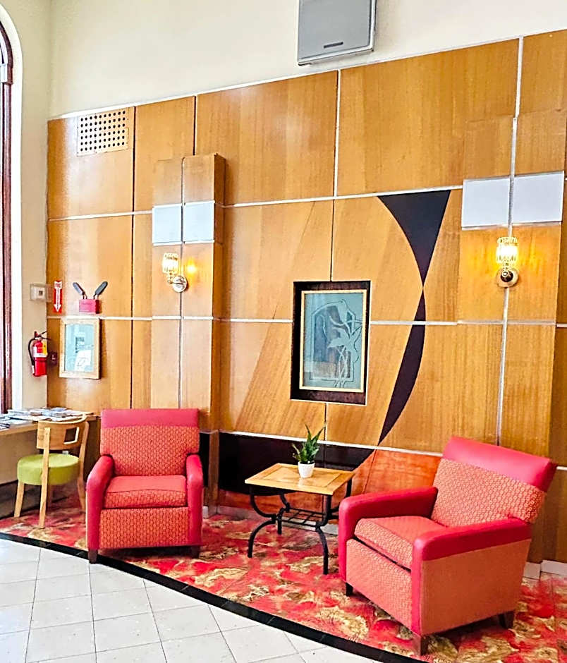 Ponce De Leon Hotel