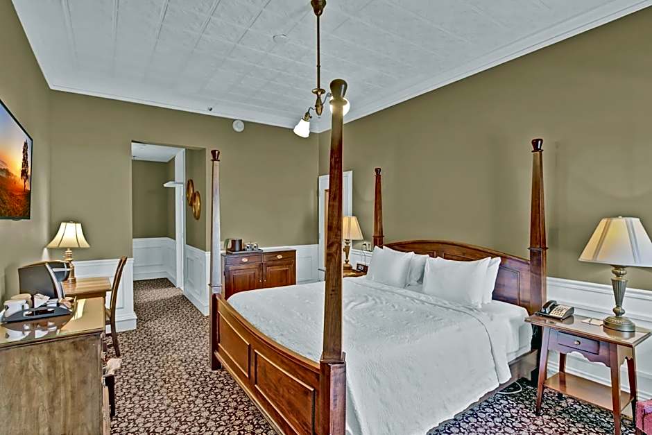 St James Hotel