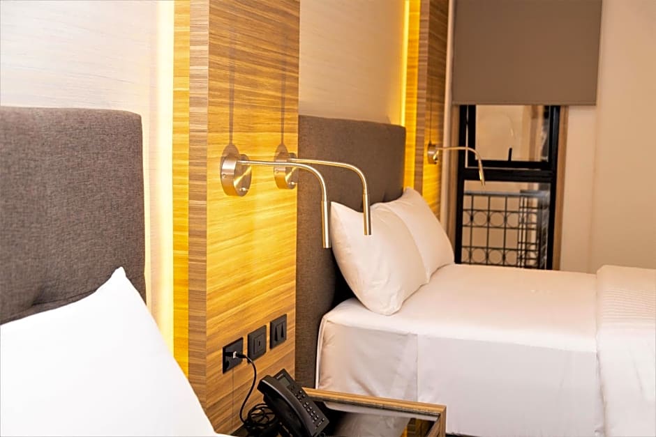 Hotel Plaza by Kavia