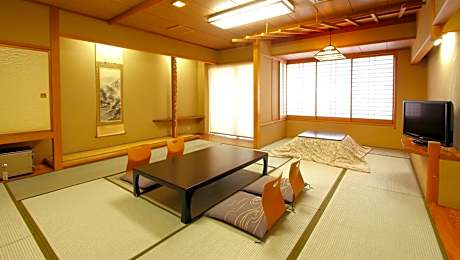 Superior Japanese-Style Room