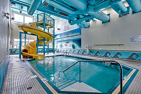 Comfort Inn And Suites South