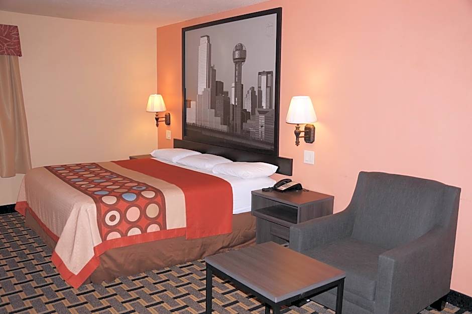 Super 8 by Wyndham Farmers Branch/North Dallas