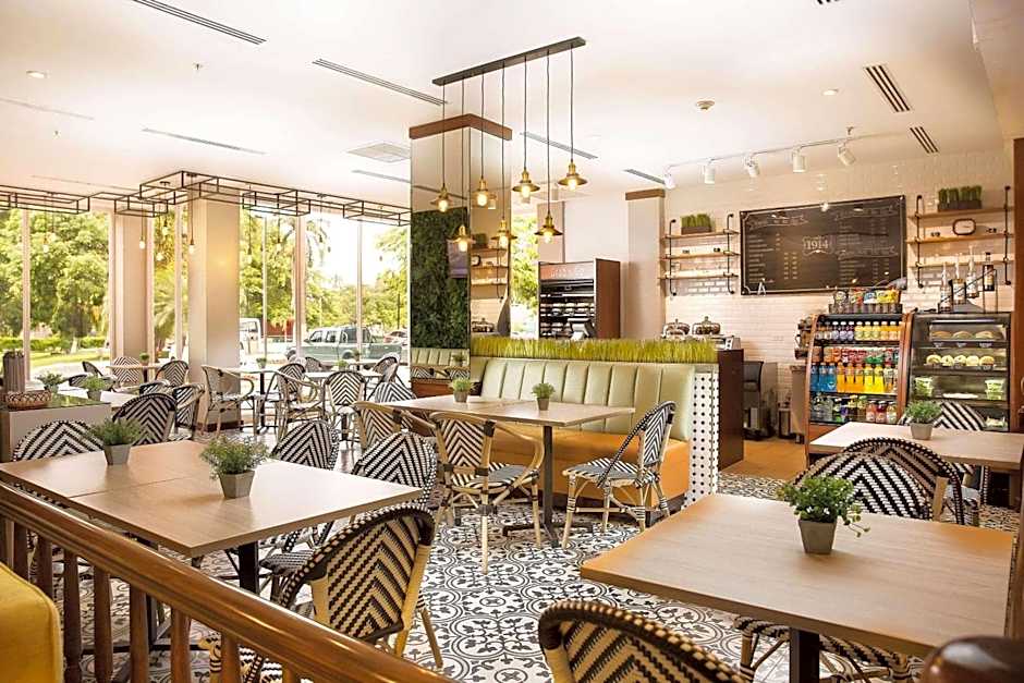 Radisson Hotel Panama Canal