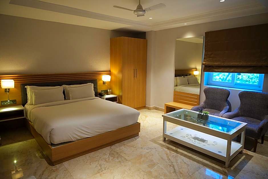 LUXUS INN DHANBAD