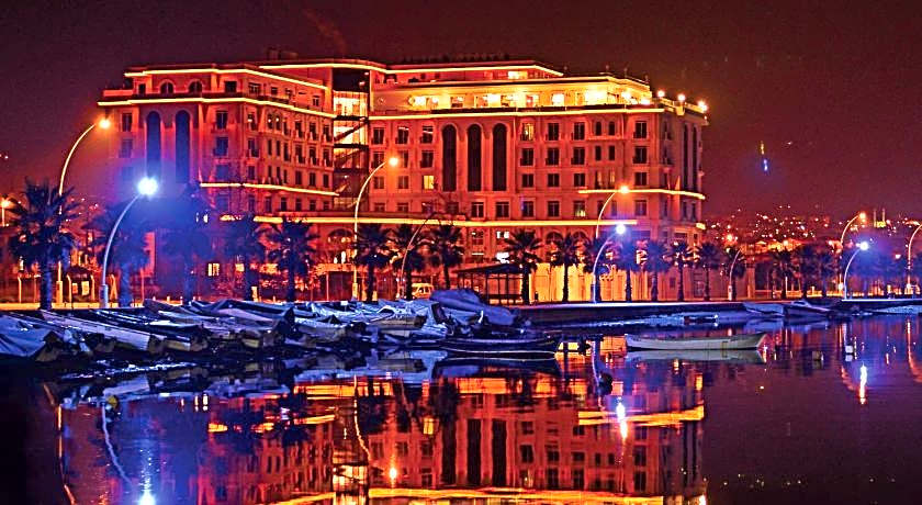 Wellborn Luxury Hotel