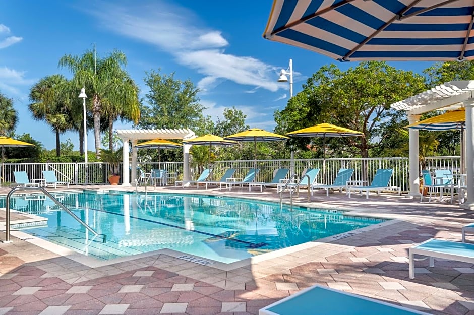 DoubleTree Suites By Hilton Naples