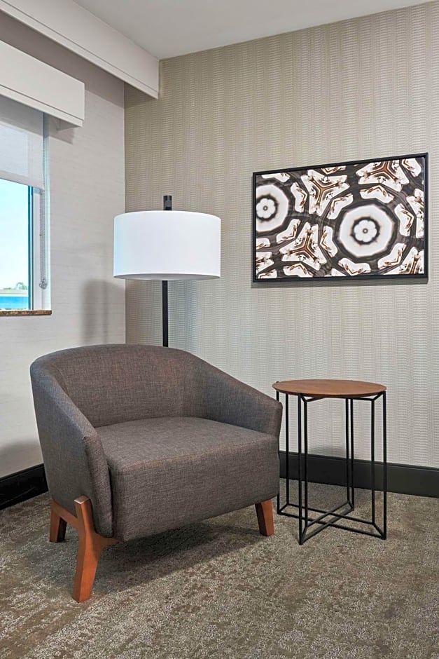 DoubleTree By Hilton Fullerton