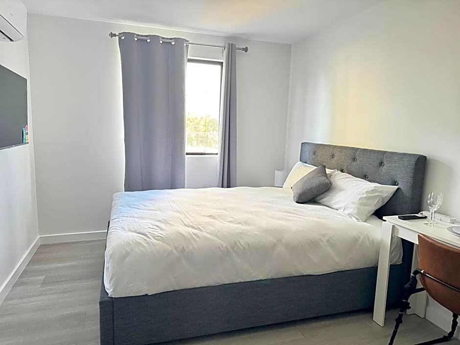 Foto 1 di 4 di Studio 1 Queen Bed, Accessible