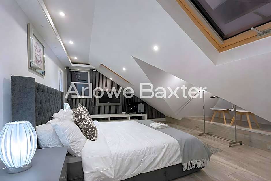 Hackney Suites - En-suite rooms & amenities