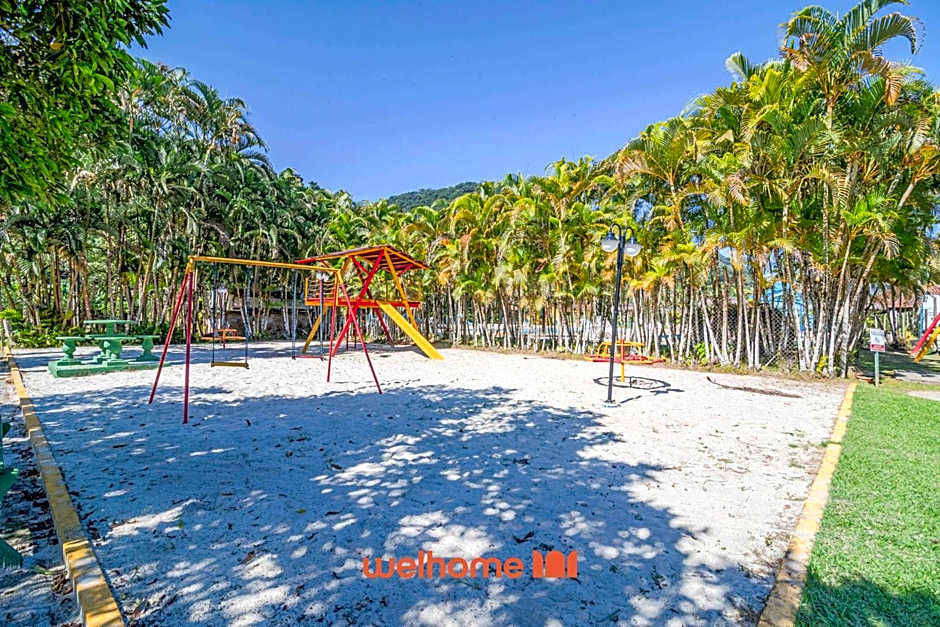 Casa em Ubatuba com área gourmet e acesso a rio