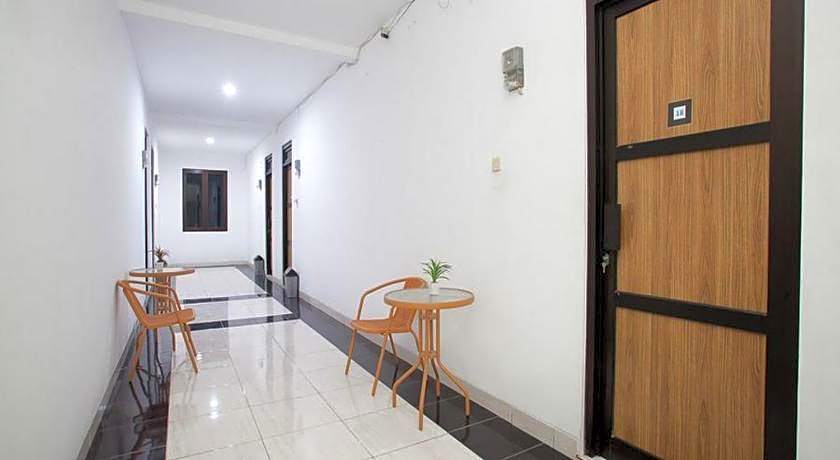 RedDoorz Syariah near DBL Arena 2