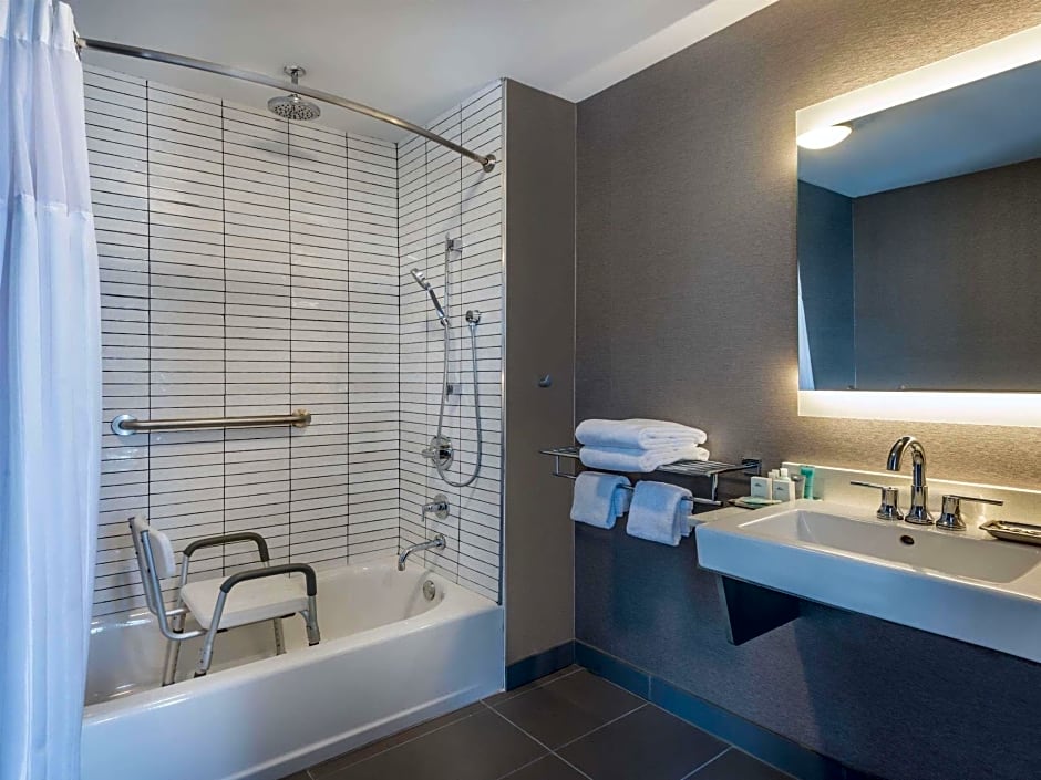 Wyndham Garden LaGuardia South